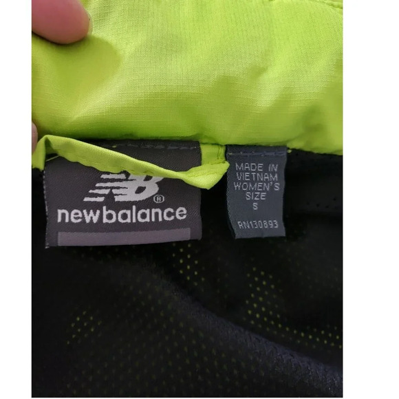 New  Balance Jacket Womens Small Green Hooded Full Zip Run Jog Hood Pockets - Picture 11 of 13